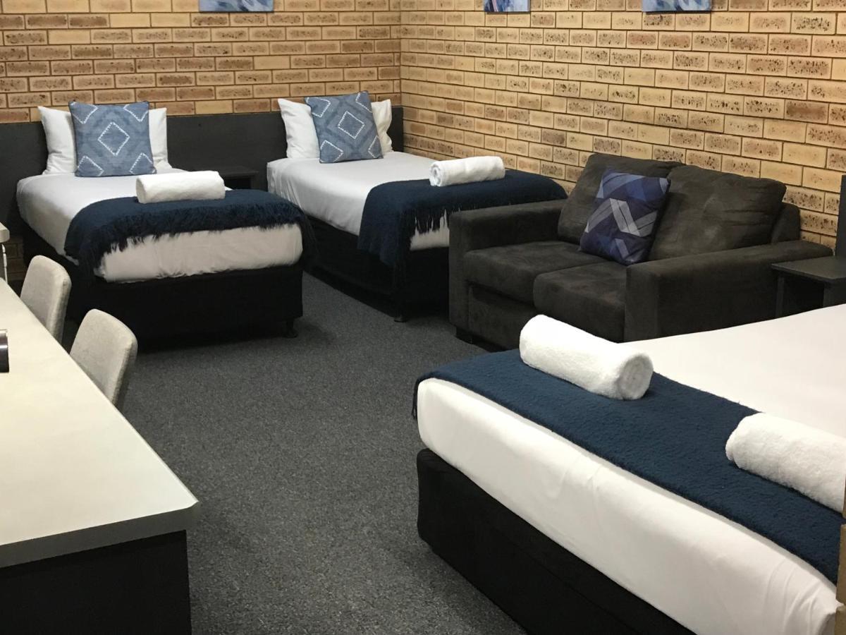 Blue Violet Motor Inn Toowoomba Zewnętrze zdjęcie