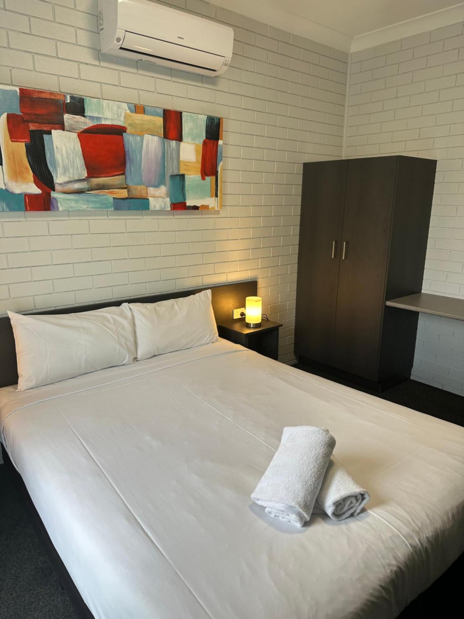 Blue Violet Motor Inn Toowoomba Zewnętrze zdjęcie