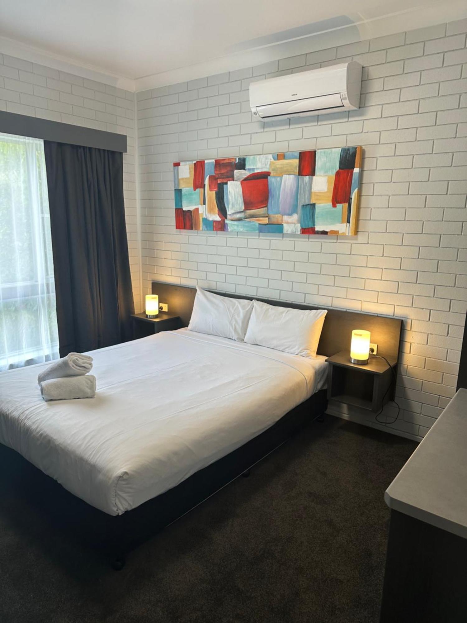 Blue Violet Motor Inn Toowoomba Zewnętrze zdjęcie