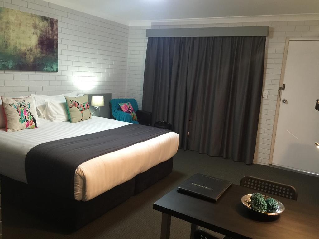 Blue Violet Motor Inn Toowoomba Zewnętrze zdjęcie