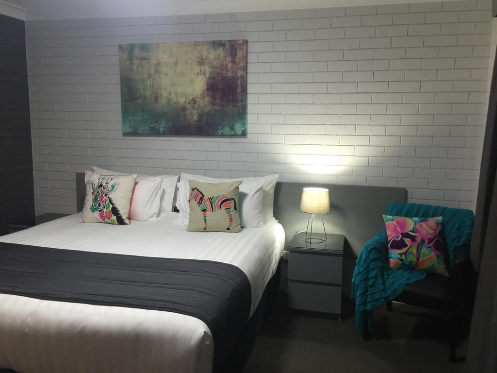 Blue Violet Motor Inn Toowoomba Zewnętrze zdjęcie