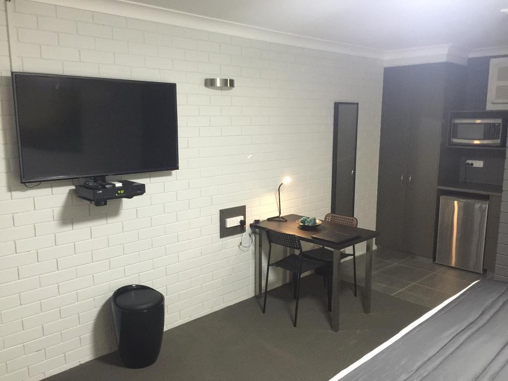 Blue Violet Motor Inn Toowoomba Zewnętrze zdjęcie