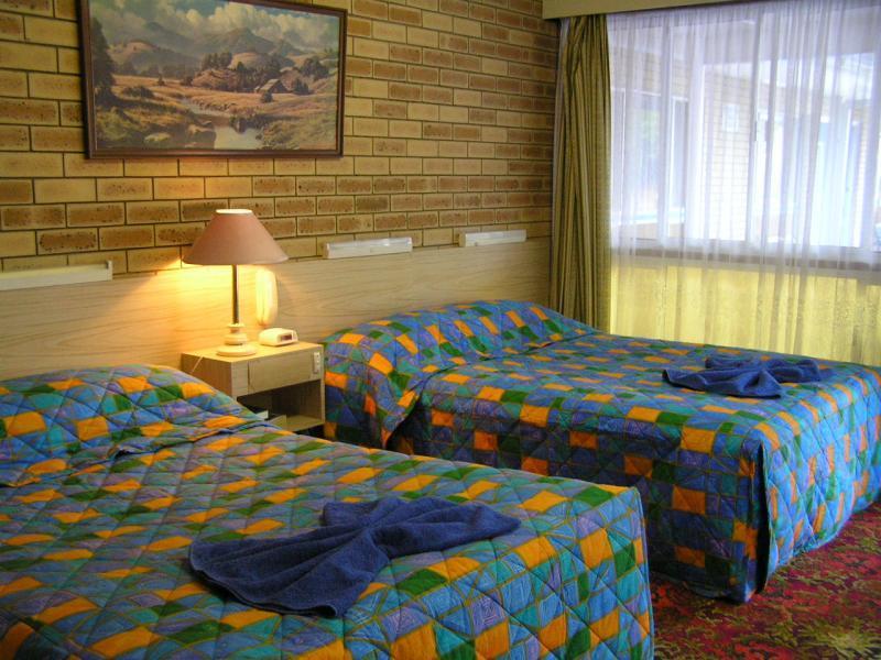 Blue Violet Motor Inn Toowoomba Zewnętrze zdjęcie