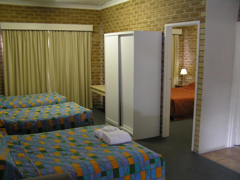Blue Violet Motor Inn Toowoomba Zewnętrze zdjęcie