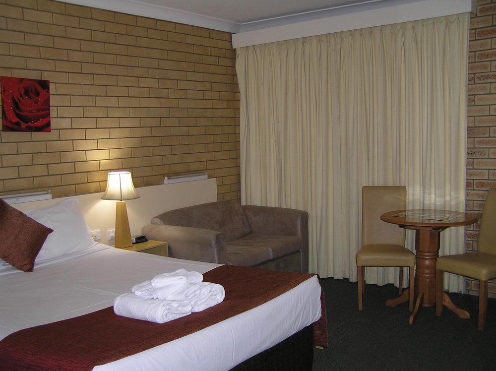 Blue Violet Motor Inn Toowoomba Zewnętrze zdjęcie