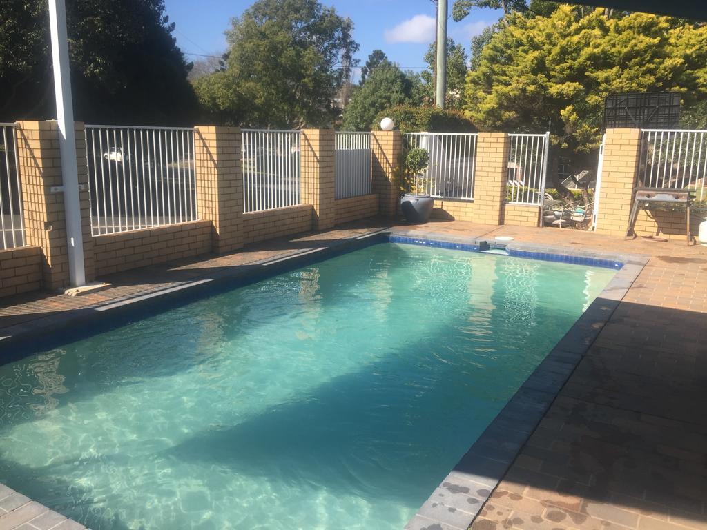 Blue Violet Motor Inn Toowoomba Zewnętrze zdjęcie