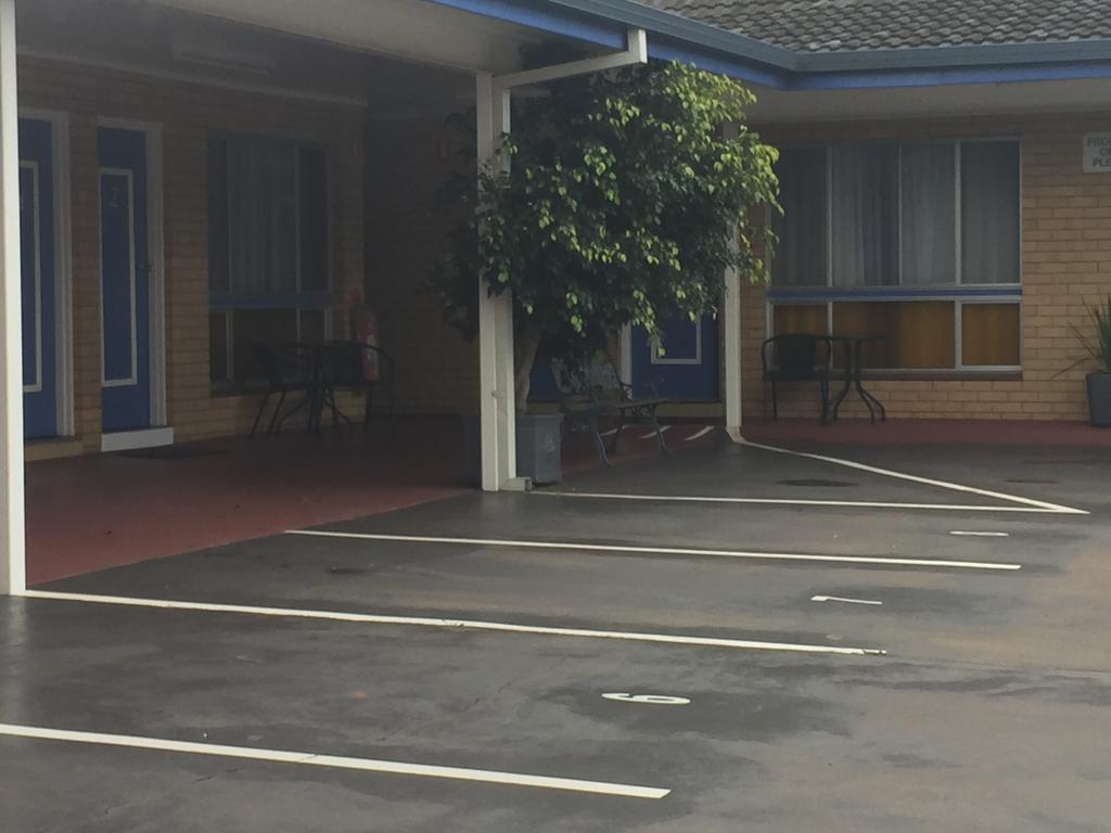 Blue Violet Motor Inn Toowoomba Zewnętrze zdjęcie