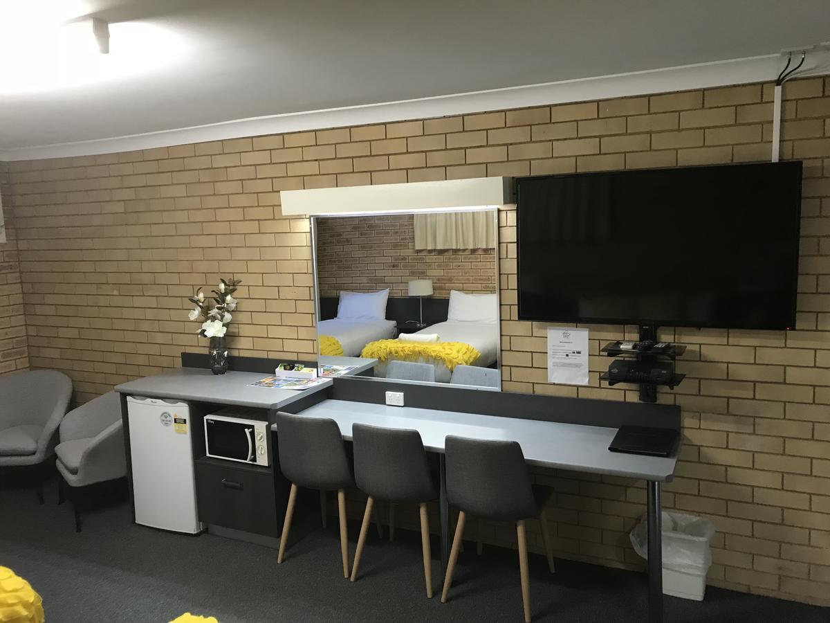 Blue Violet Motor Inn Toowoomba Zewnętrze zdjęcie