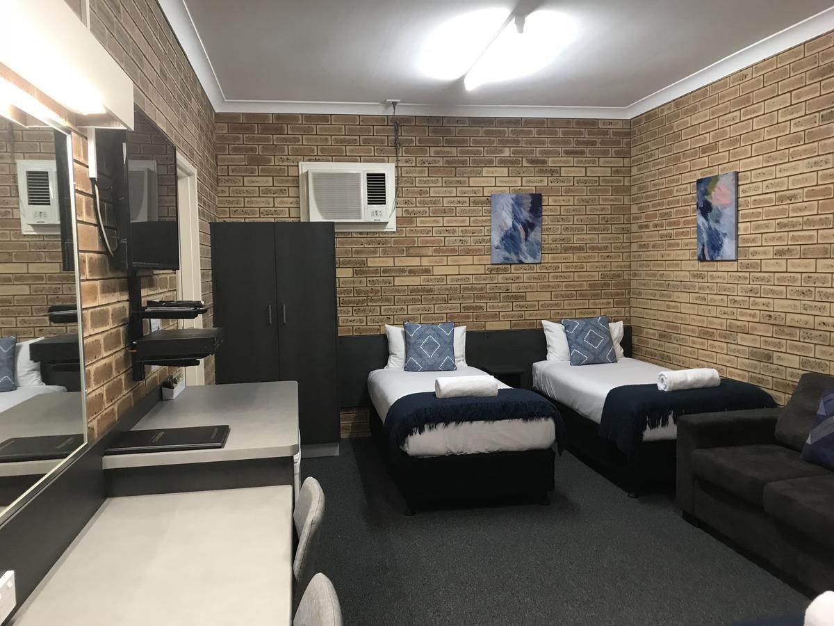 Blue Violet Motor Inn Toowoomba Zewnętrze zdjęcie