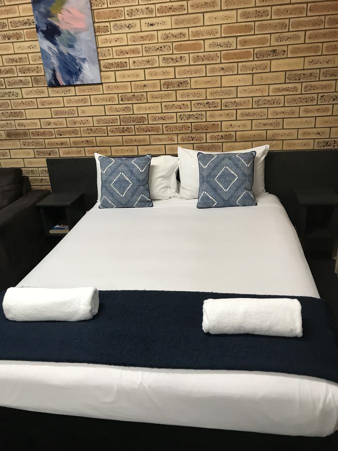 Blue Violet Motor Inn Toowoomba Zewnętrze zdjęcie