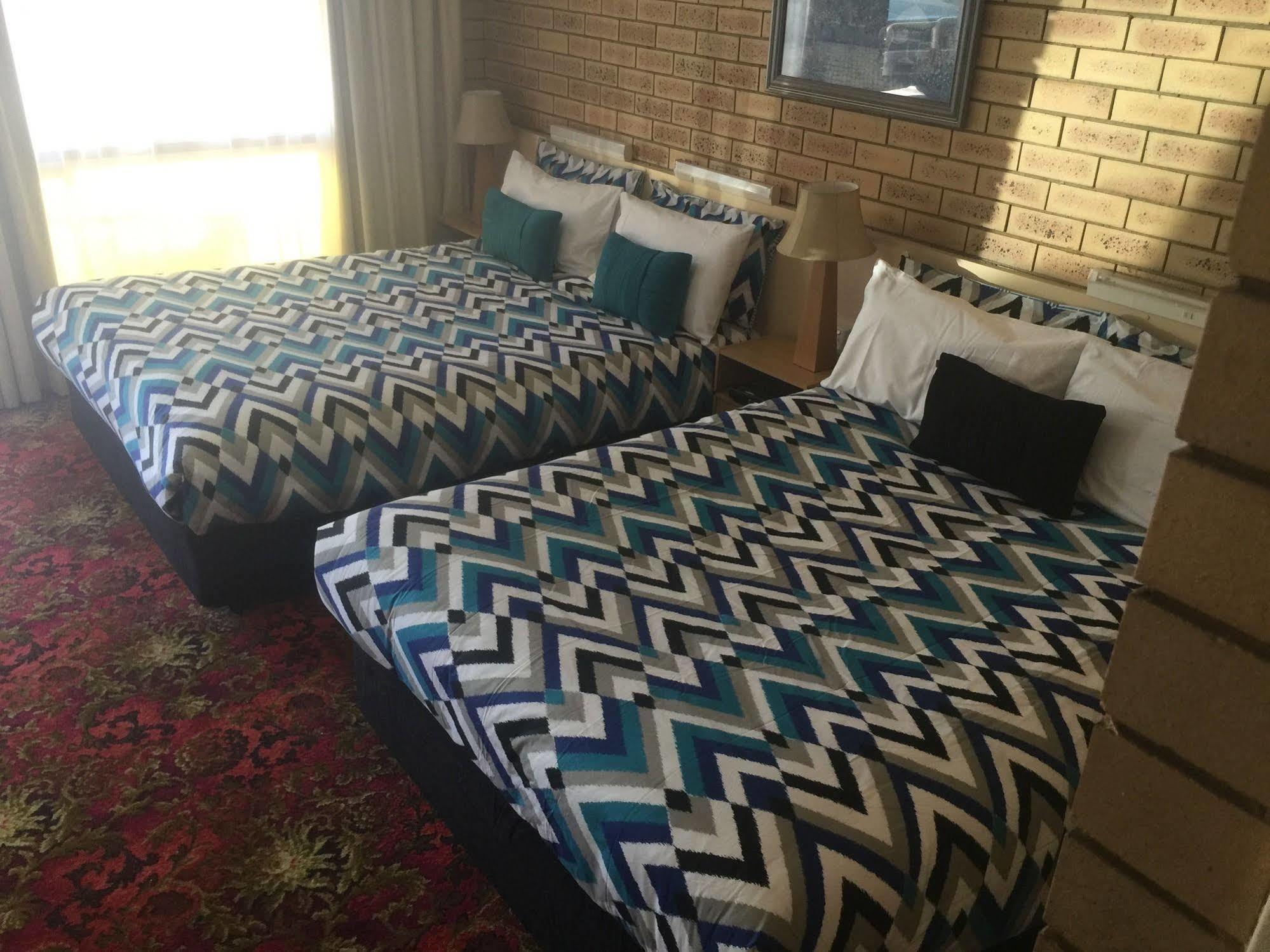 Blue Violet Motor Inn Toowoomba Zewnętrze zdjęcie