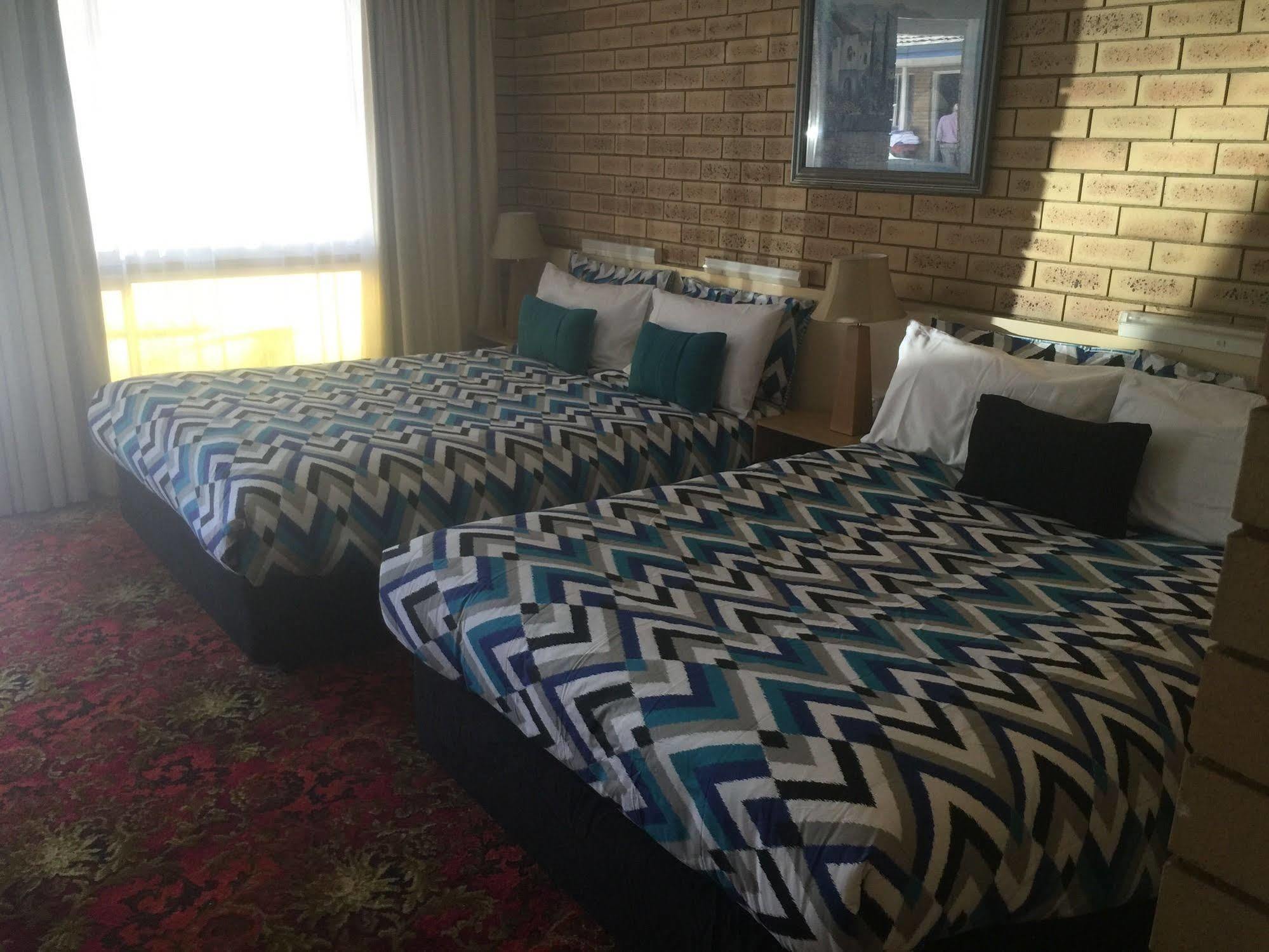 Blue Violet Motor Inn Toowoomba Zewnętrze zdjęcie